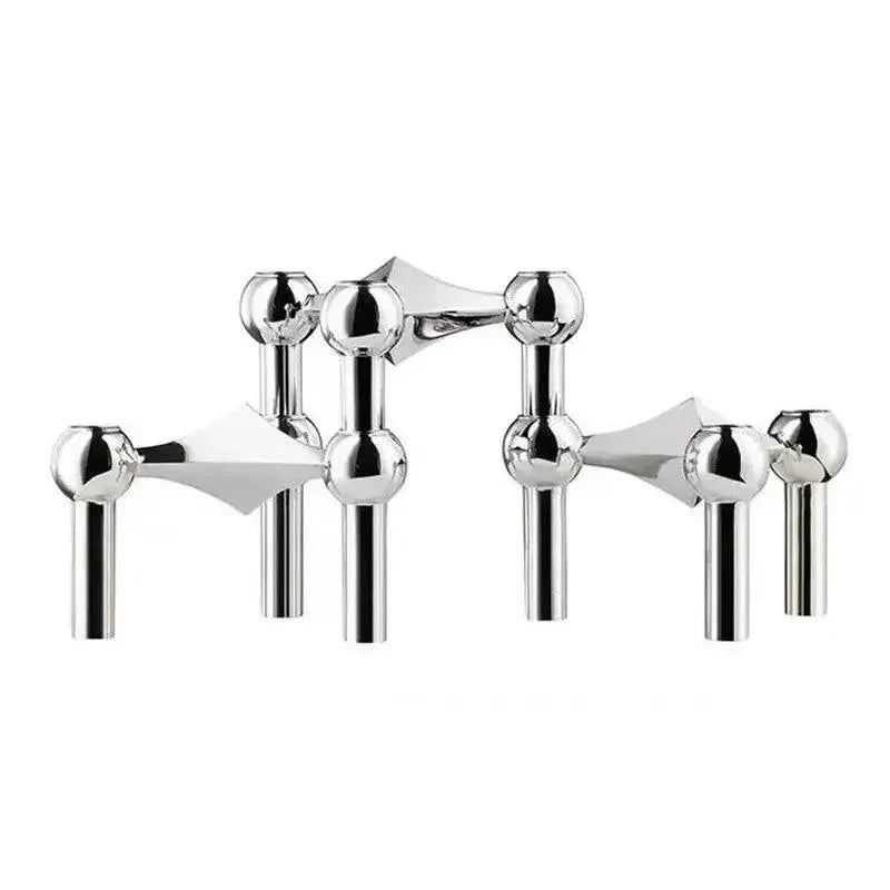 "Zilveren Nordic moleculaire kaarsenhouder, modern design met elegante metalen structuur voor stijlvolle interieurdecoratie."