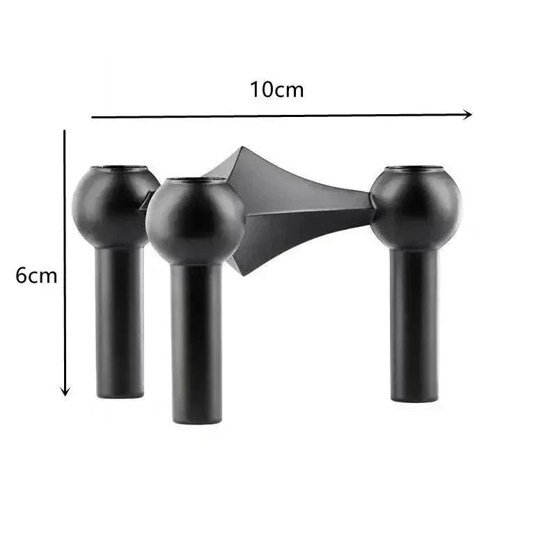 "Zilveren Nordic moleculaire kaarsenhouder, modern design met elegante metalen structuur voor stijlvolle interieurdecoratie."