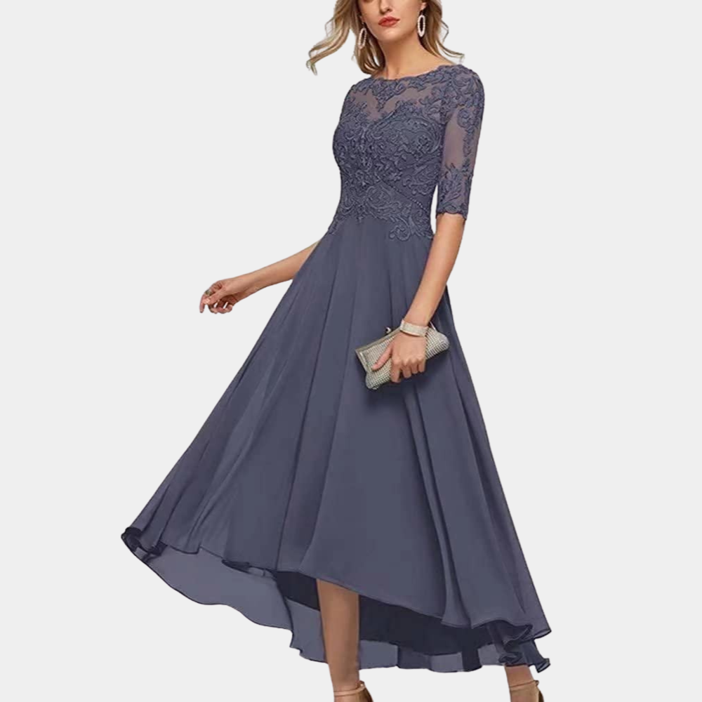 "A-lijn bruine feestjurk met elegante kanten details, benadrukt silhouet en geschikt voor speciale gelegenheden."