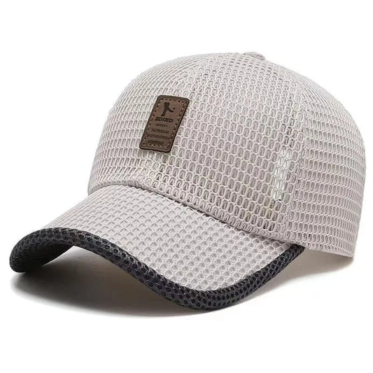 "AeraCap zomerse pet, ademend mesh, lichtgewicht, UV-bescherming, verstelbare pasvorm, perfect voor zonnige dagen."