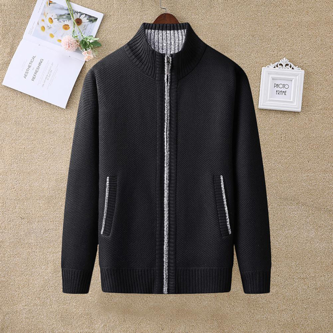 Beige fleece herenvest met rits, comfortabel en stijlvol, perfect voor dagelijks gebruik en eenvoudig te combineren.