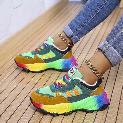 "Blauwe orthopedische sneakers voor dames, met modern ontwerp, ergonomische zool en ademend materiaal voor comfort."