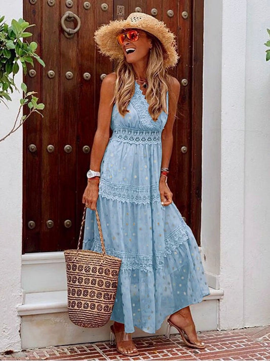 Boho chic maxi jurk Isabeau in blauw, luchtige stof en vloeiende rok, perfect voor zomerse dagen. Vrouwelijke, bohemian stijl