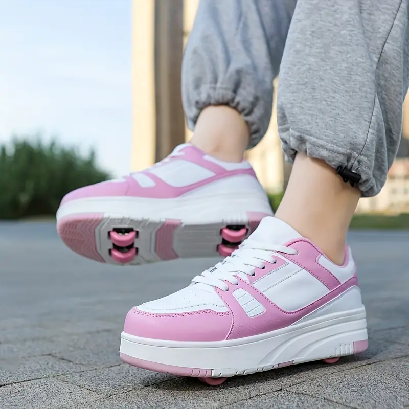 "Casual rollersportschoenen met afneembare wielen in een stijlvol ontwerp, ideaal voor avontuurlijk buitensporten."