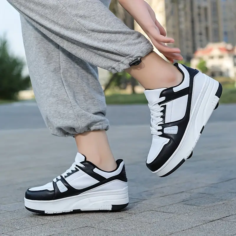 "Casual rollersportschoenen met afneembare wielen in een stijlvol ontwerp, ideaal voor avontuurlijk buitensporten."