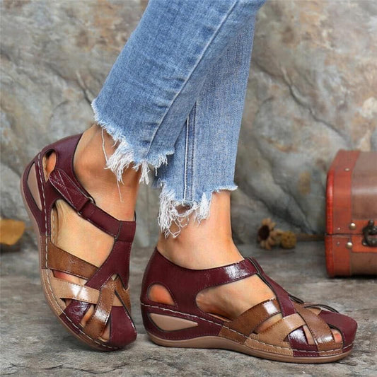 Comfortabele open dames sandalen in bourgondisch rood, licht ontwerp, ideaal voor zomer, ademend textiel, veelzijdig gebruik.