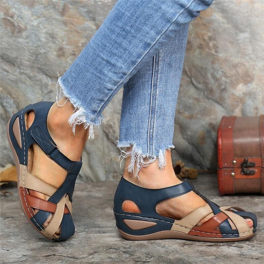 Comfortabele open dames sandalen in bourgondisch rood, licht ontwerp, ideaal voor zomer, ademend textiel, veelzijdig gebruik.