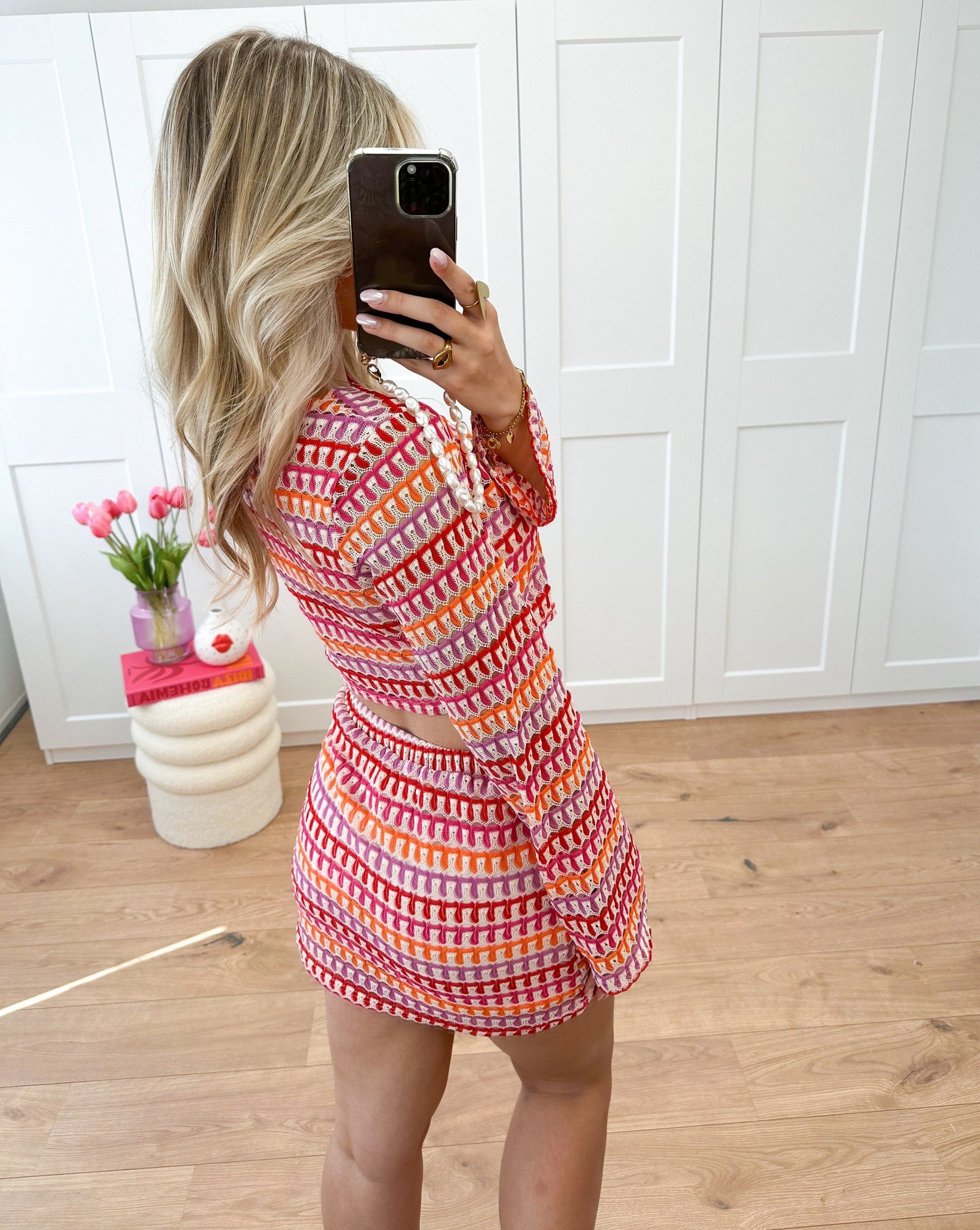 "Crochet zomerset dameskleding, luchtige stralende zomerlook met stijlvolle en comfortabele pasvorm voor warme dagen"