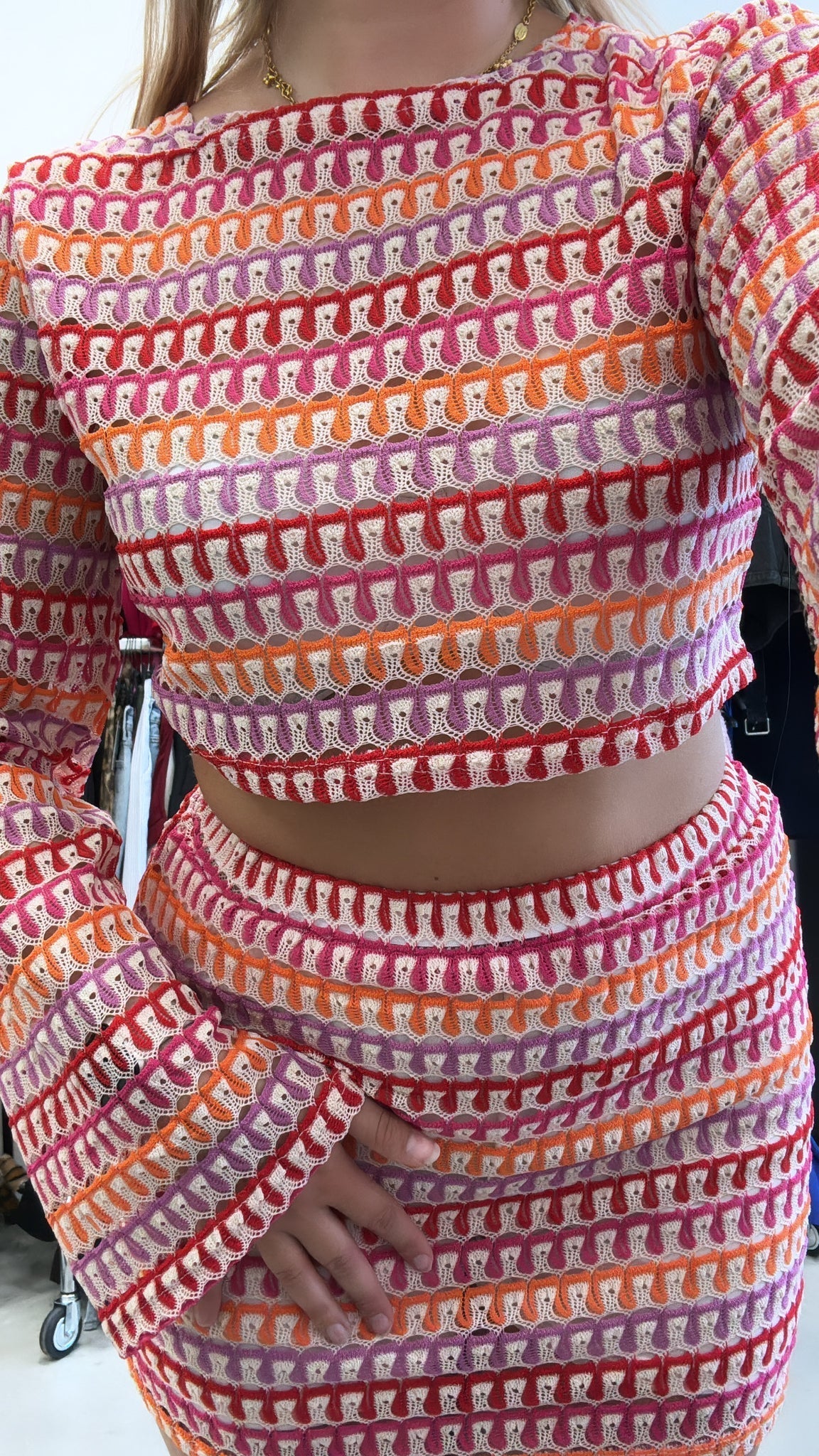 "Crochet zomerset dameskleding, luchtige stralende zomerlook met stijlvolle en comfortabele pasvorm voor warme dagen"