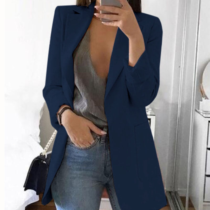 "Dames blazer met omgeslagen kraag, lange mouwen, elegant katoen-polyester ontwerp, perfecte zakelijke en formele stijl."