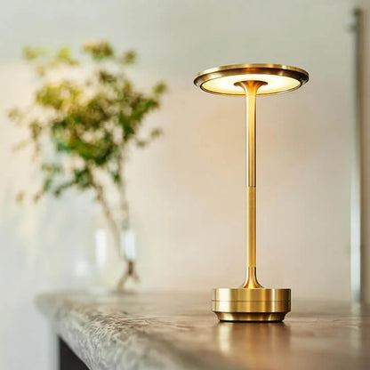 "Draagbare LED tafellamp met dimbare functies, modern design, draadloos, oplaadbaar via USB, ideaal voor elke interieurstijl.