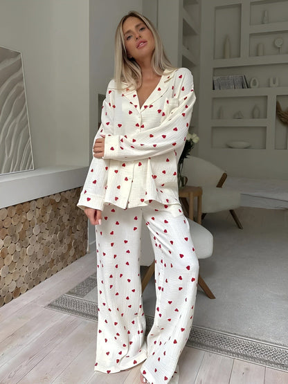 "Elara pyjamaset met hartjesontwerp, dames pyjama, comfortabel en trendy, zachte stof, geschikt voor loungen en slapen"