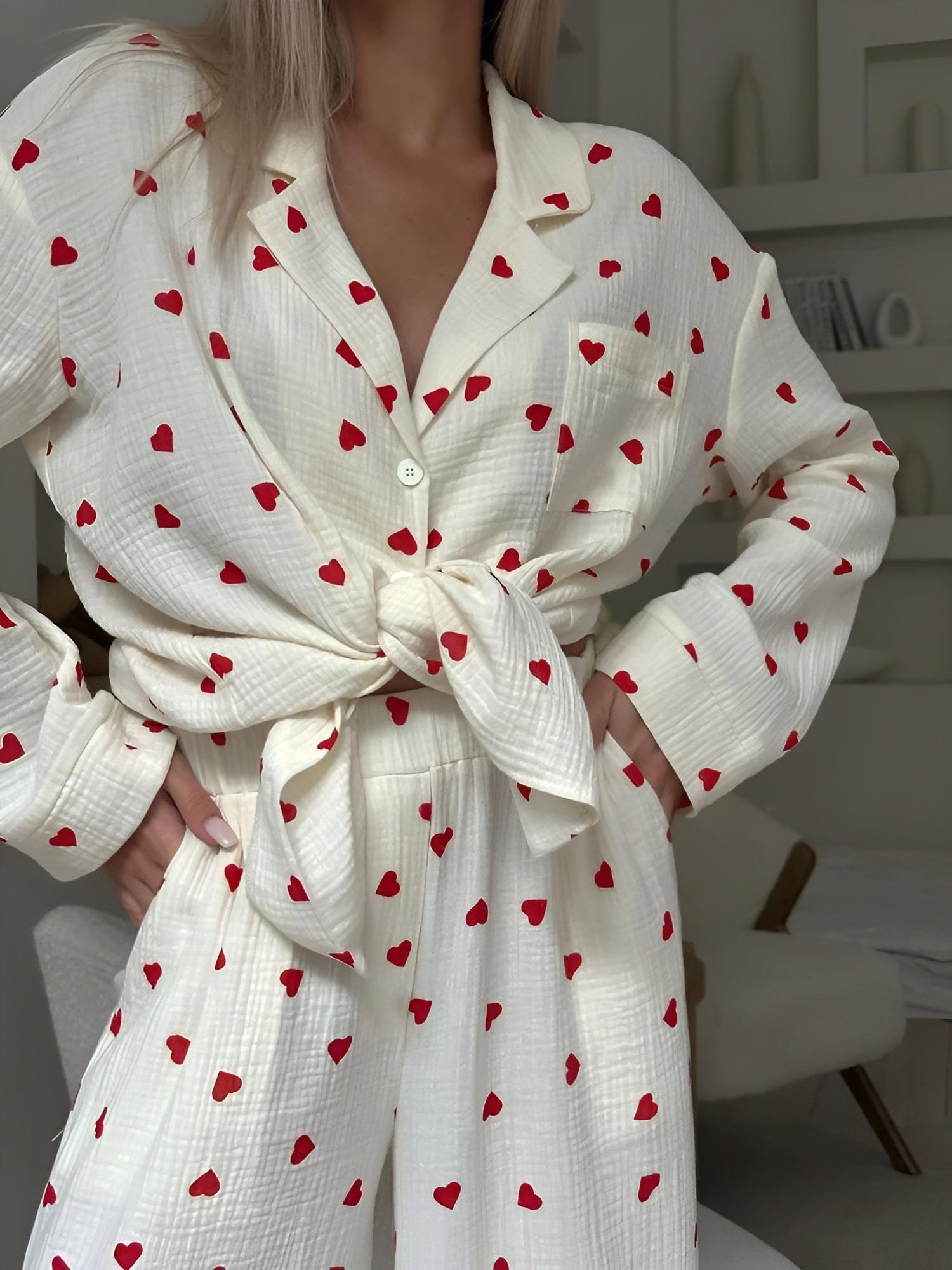 "Elara pyjamaset met hartjesontwerp, dames pyjama, comfortabel en trendy, zachte stof, geschikt voor loungen en slapen"