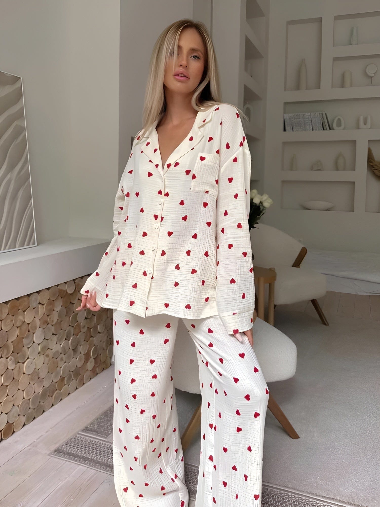 "Elara pyjamaset met hartjesontwerp, dames pyjama, comfortabel en trendy, zachte stof, geschikt voor loungen en slapen"