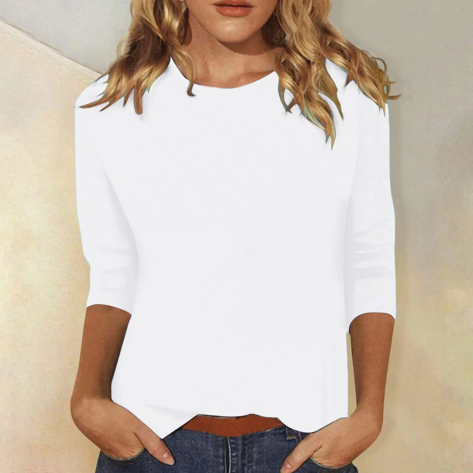 "Elegant dames shirt met lange mouwen, ronde hals en ademende stof, verkrijgbaar in diverse kleuren en maten."