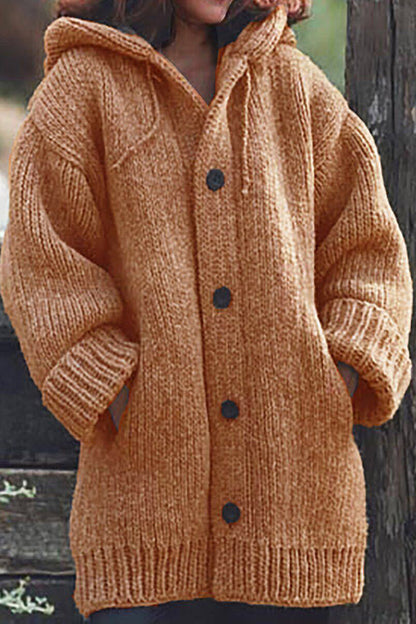 Elegant gebreid vest voor dames met capuchon in kaki, zachte stof, ideale keuze voor stijl en comfort in de winter.