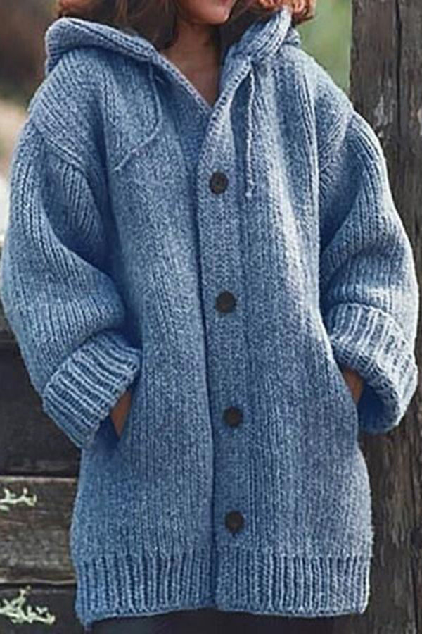 Elegant gebreid vest voor dames met capuchon in kaki, zachte stof, ideale keuze voor stijl en comfort in de winter.