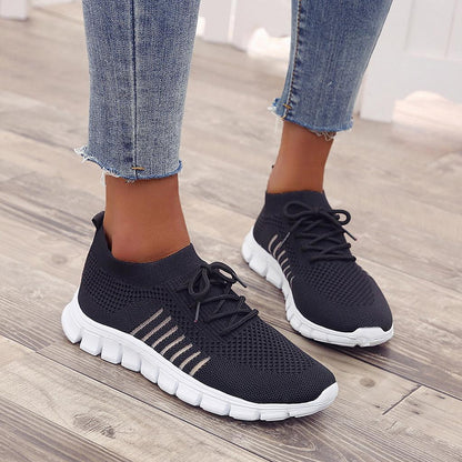 "Elegant witte orthopedische Margaret sneakers voor dames met ademend bovenwerk en schokabsorberende zool, ideaal dagelijks g