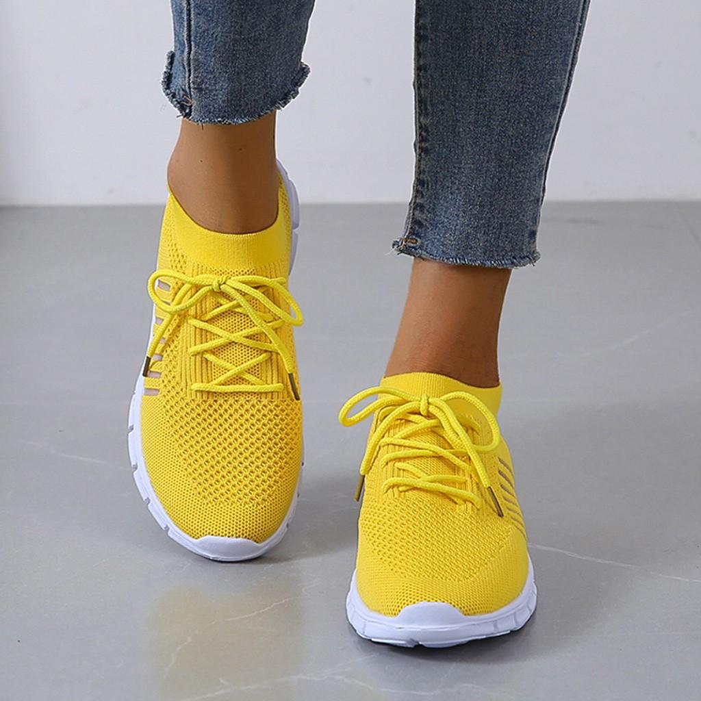 "Elegant witte orthopedische Margaret sneakers voor dames met ademend bovenwerk en schokabsorberende zool, ideaal dagelijks g