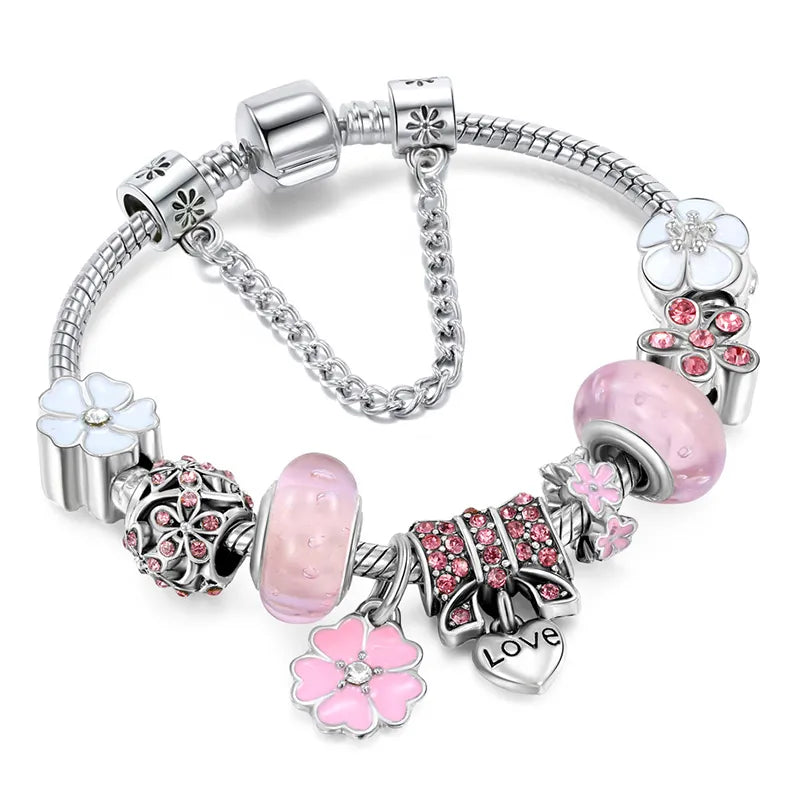"Elegante 925 zilveren bedelarmband, tijdloos en verfijnd ontwerp met glanzende afwerking, perfect voor damescollectie."