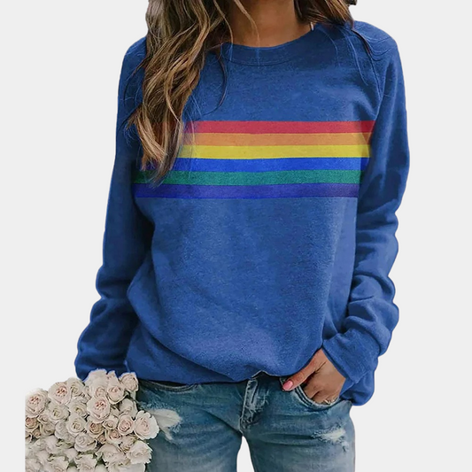Elegante blauwe dames zomertrui met unieke patronen en subtiele versieringen, licht en comfortabel voor warme dagen.