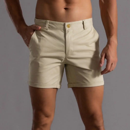"Elegante, comfortabele heren chino shorts voor zomer, effen kleur, lossere pasvorm, ideaal voor casual activiteiten."