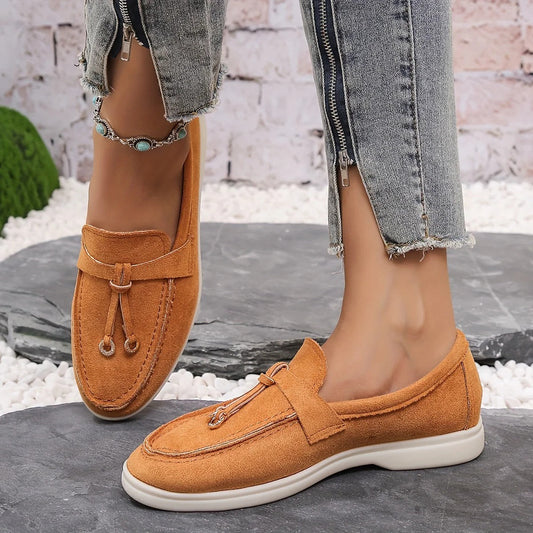 "Elegante dames loafers, stijlvolle leren schoenen voor comfort en veelzijdigheid, perfect voor elke modieuze vrouw."