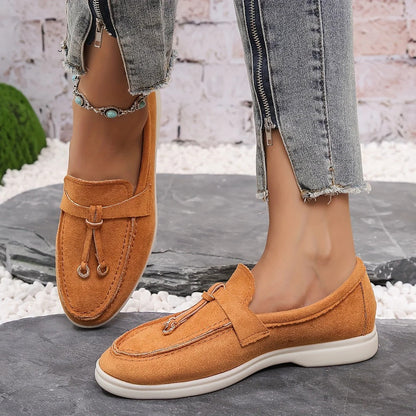 "Elegante dames loafers, stijlvolle leren schoenen voor comfort en veelzijdigheid, perfect voor elke modieuze vrouw."