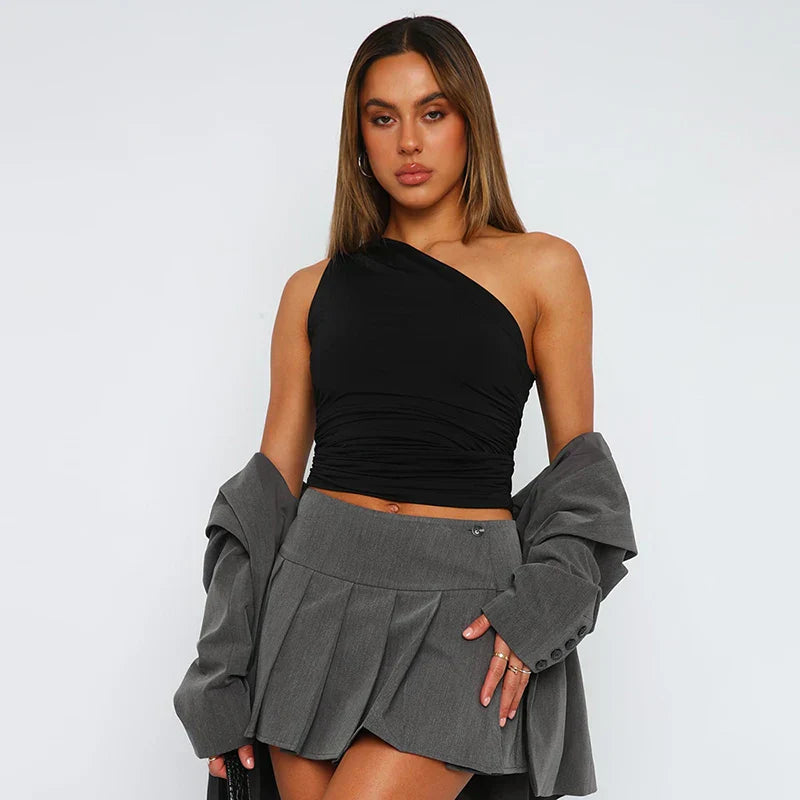 Elegante Danique tanktop: one-shoulder, rugloos, trendy dameskleding. Perfect voor avond- of casual outfits.