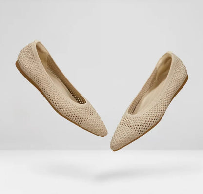 "Elegante en ademende ballerinaschoenen, zijaanzicht met mesh-ontwerp en slanke vorm voor dagelijks comfort in damesmode."