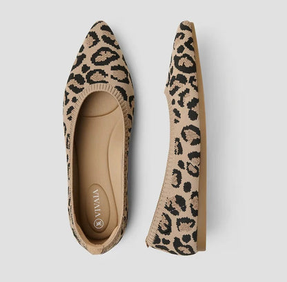 "Elegante en ademende ballerinaschoenen, zijaanzicht met mesh-ontwerp en slanke vorm voor dagelijks comfort in damesmode."