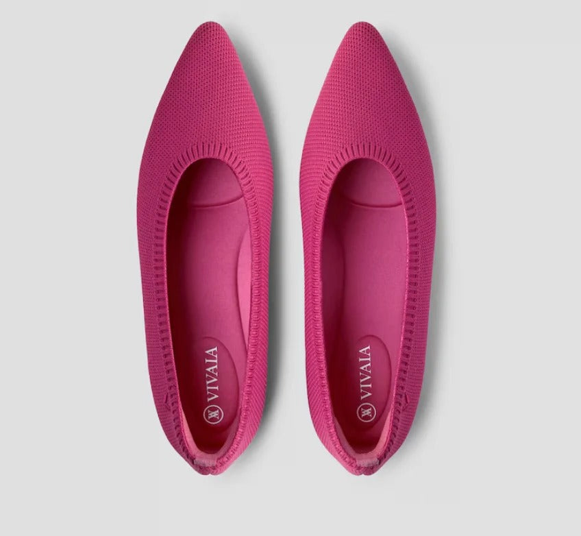 "Elegante en ademende ballerinaschoenen, zijaanzicht met mesh-ontwerp en slanke vorm voor dagelijks comfort in damesmode."