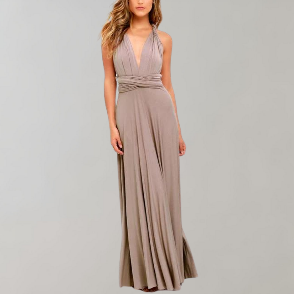 "Elegante Isabeau wikkeljurk in wijnrood, maxi-lengte met veelzijdige pasvorm en ademende stof voor zomerdagen."