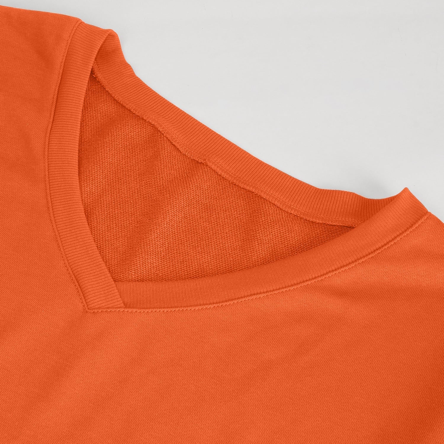 "Elegante Julia trui en jurk set, comfortabel, in diverse kleuren, flatterende pasvorm, geschikt voor elke gelegenheid."