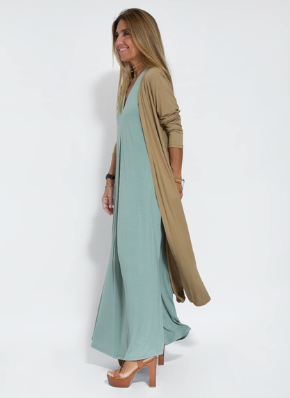 "Elegante Kate Set met lange jurk en stijlvolle weste, dameskleding, in diverse kleuren voor comfort en vrouwelijkheid."
