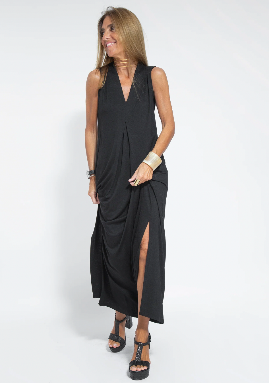 "Elegante Kate Set met lange jurk en stijlvolle weste, dameskleding, in diverse kleuren voor comfort en vrouwelijkheid."