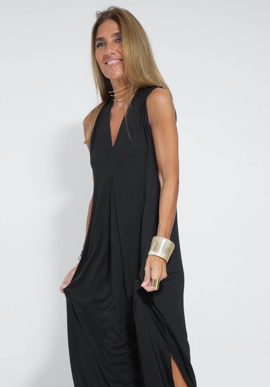 "Elegante Kate Set met lange jurk en stijlvolle weste, dameskleding, in diverse kleuren voor comfort en vrouwelijkheid."