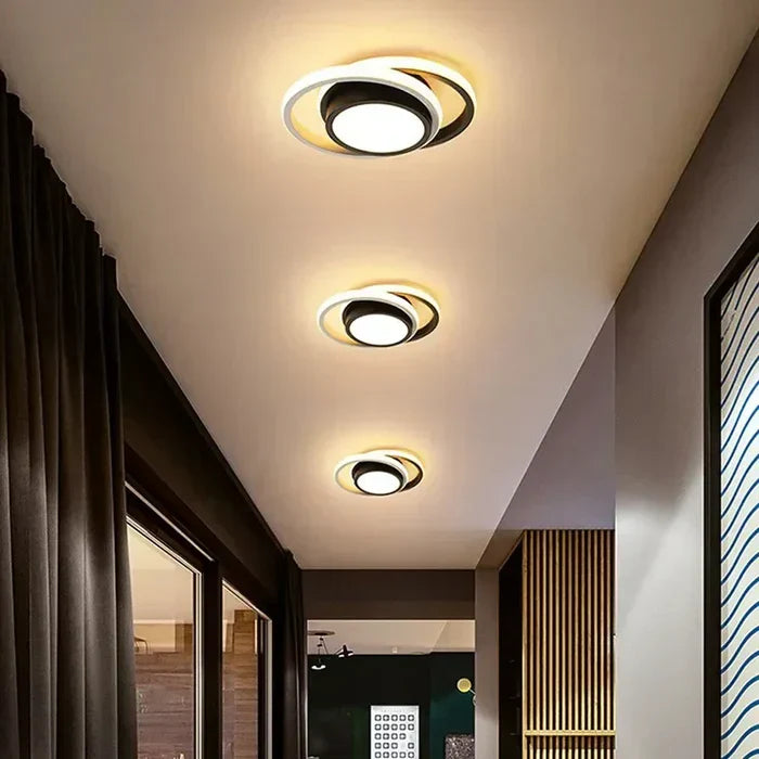 "Elegante LED plafondlamp met dubbel ring design, modern en energiezuinig. Helder warm wit licht, geschikt voor elk interieur