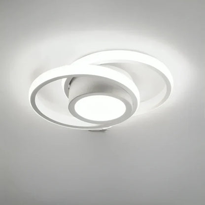 "Elegante LED plafondlamp met dubbel ring design, modern en energiezuinig. Helder warm wit licht, geschikt voor elk interieur
