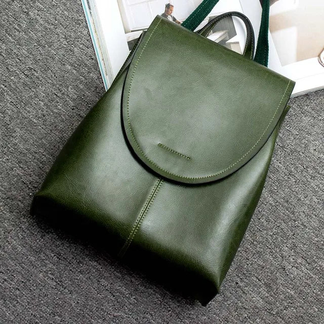 "Elegante leren rugzak met veelzijdige opbergruimte, hoogwaardig leer, tijdloos ontwerp, ideaal voor modebewuste vrouwen."