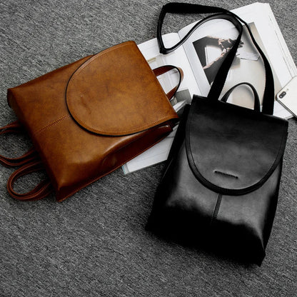 "Elegante leren rugzak met veelzijdige opbergruimte, hoogwaardig leer, tijdloos ontwerp, ideaal voor modebewuste vrouwen."