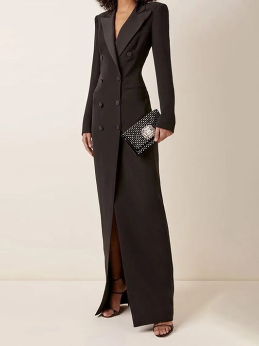 "Elegante luxe blazerjurk voor dames, maxi-lengte met dubbele knoopsluiting en krachtige uitstraling."