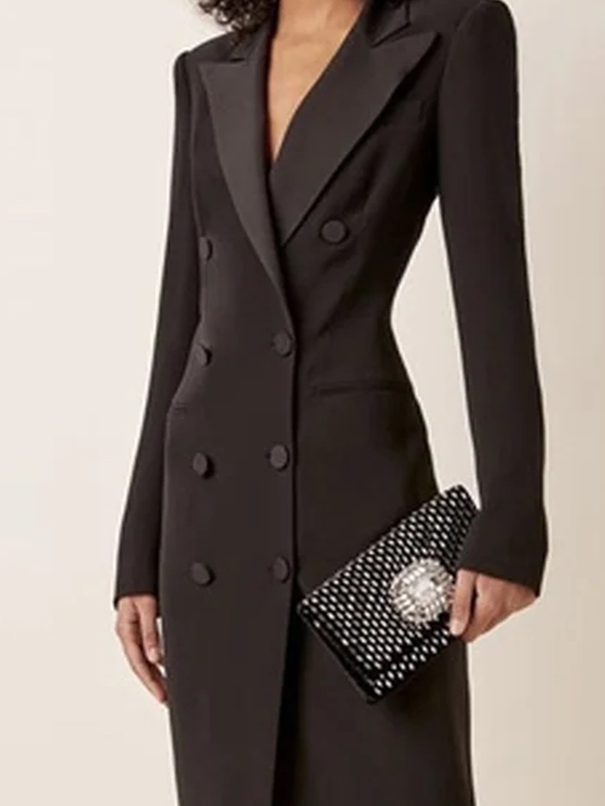 "Elegante luxe blazerjurk voor dames, maxi-lengte met dubbele knoopsluiting en krachtige uitstraling."