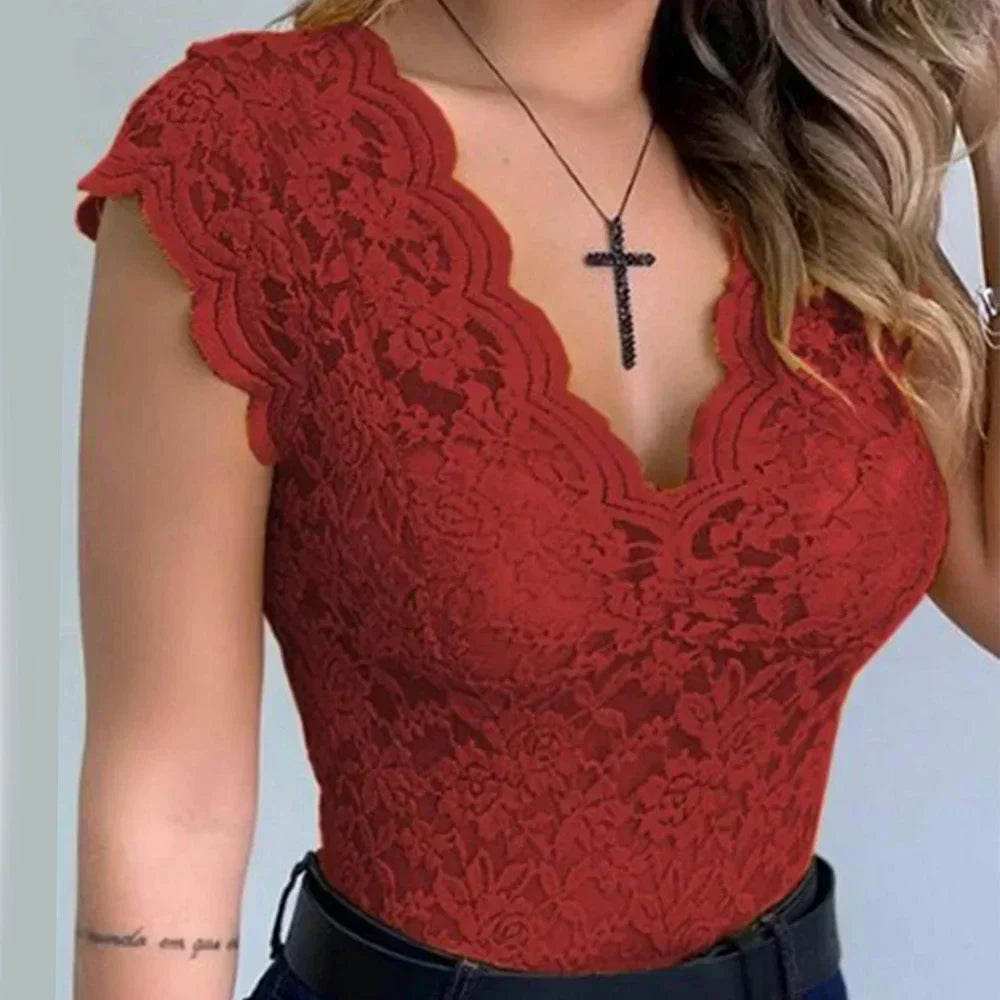 "Elegante mouwloze dames top met V-hals en kant, tijdloze verfijning en veelzijdigheid voor elke gelegenheid."