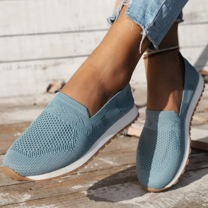 "Elegante orthopedische dames loafers, slip-on instappers, zacht bovenwerk, ronde neus, schokabsorberende en antislip zool."