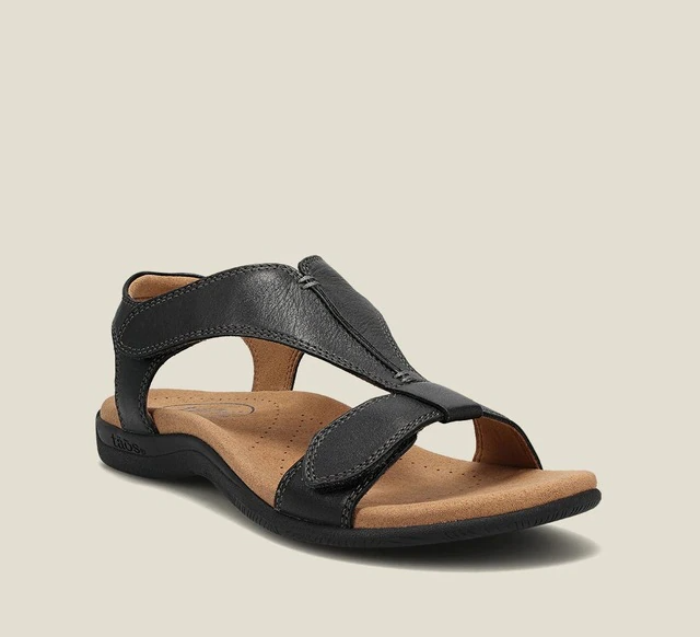 "Elegante orthopedische dames sandalen met klittenbandsluiting en open teen, beige kleur, comfortabel voor zomerdagen."