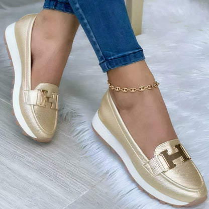 "Elegante orthopedische dames schoenen, beige kleur, comfortabel design voor actieve vrouwen. Pijnverlichting en stijlvolle l