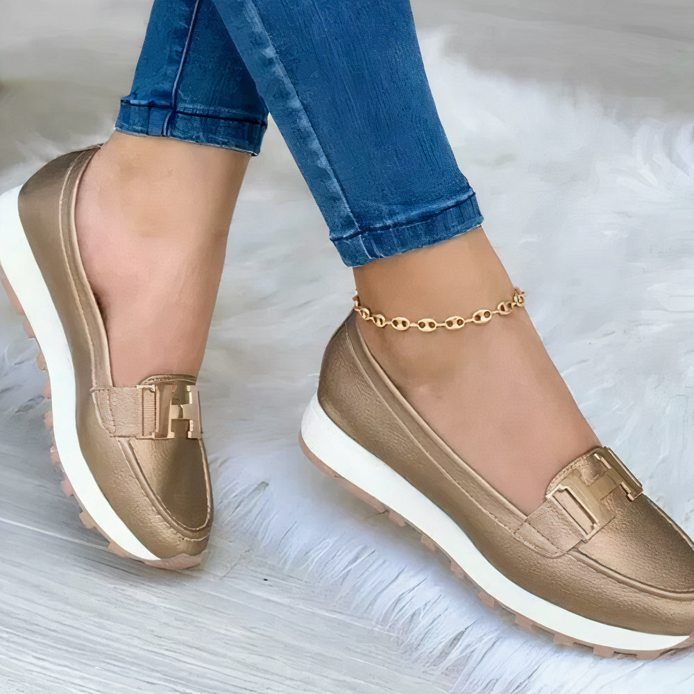 "Elegante orthopedische dames schoenen, beige kleur, comfortabel design voor actieve vrouwen. Pijnverlichting en stijlvolle l