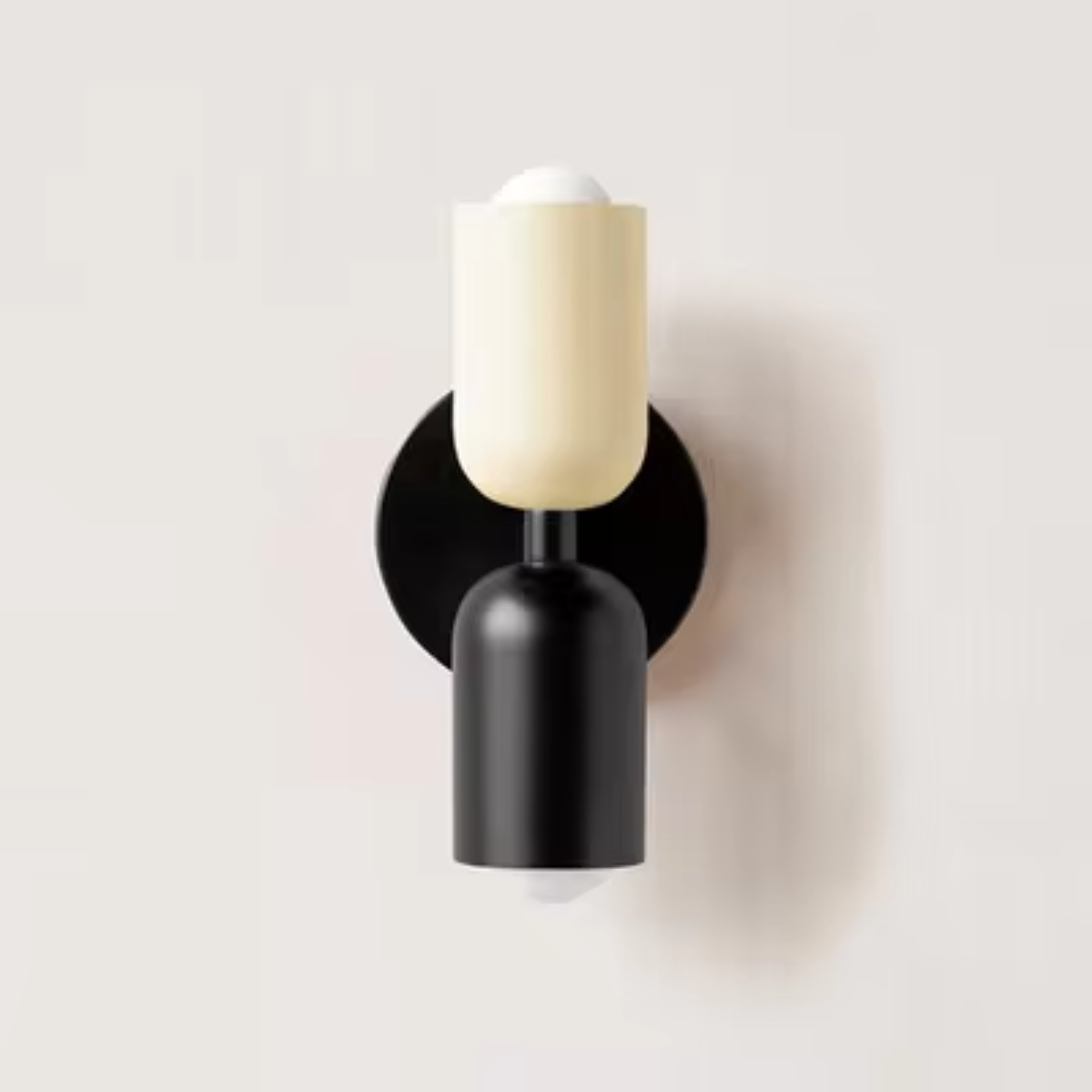 "Elegante Scandinavisch ontworpen wandlamp met LED, verkrijgbaar in meerdere kleuren voor warmte en stijl in elk interieur."