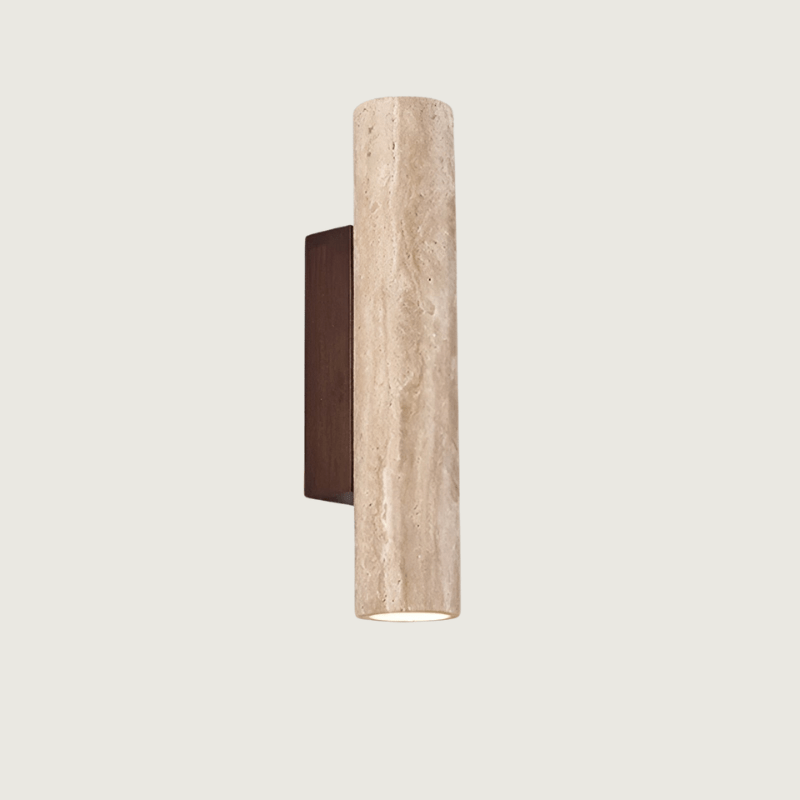 "Elegante travertin wandlamp met duurzaam LED, biedt warme gloed en verfijnde esthetiek voor elk interieur."